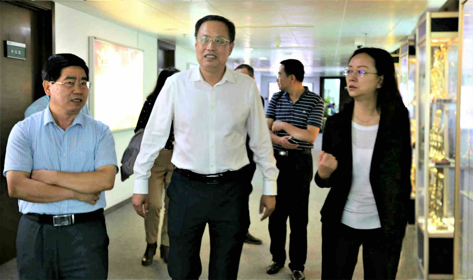 青海省廣播電影電視局局長申紅興一行調研山影集團