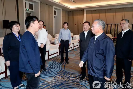 繼承“魯劇”優(yōu)良傳統(tǒng)，守正創(chuàng)新，培根鑄魂——山東影視精品創(chuàng)作及產(chǎn)業(yè)發(fā)展座談會舉行