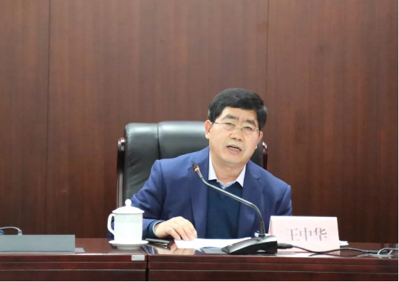 學(xué)習(xí)萬(wàn)華濰柴齊魯音像公司經(jīng)驗(yàn) 集團(tuán)三項(xiàng)制度改革推進(jìn)會(huì)近日召開(kāi) 學(xué)習(xí)萬(wàn)華濰柴齊魯音像公司經(jīng)驗(yàn) 集團(tuán)三項(xiàng)制度改革推進(jìn)會(huì)近日召開(kāi)