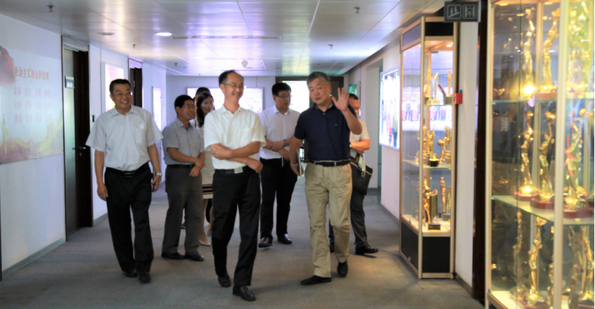 省委宣傳部副部長(zhǎng)魏長(zhǎng)民帶領(lǐng)部政策法規(guī)研究室同志來(lái)山影集團(tuán)調(diào)研指導(dǎo)