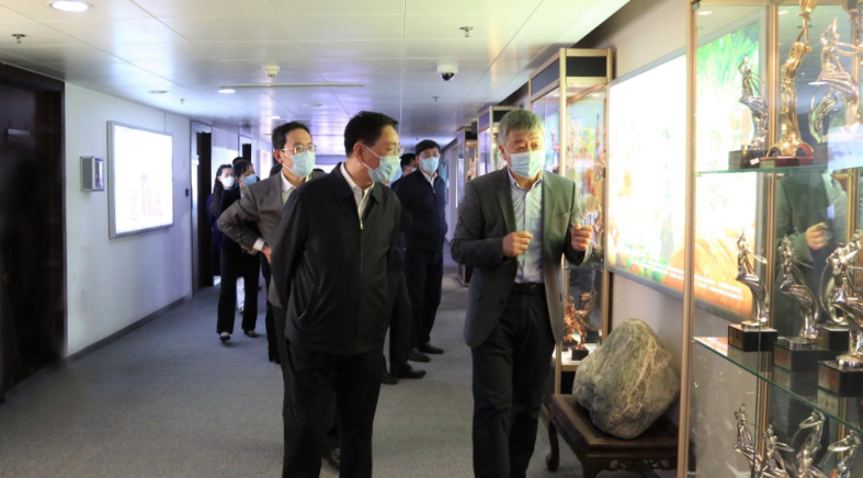 省委常委、宣傳部部長(zhǎng)白玉剛一行到山東影視傳媒集團(tuán)調(diào)研