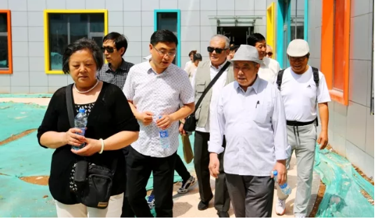 山影集團(tuán)退休干部一行參觀星工坊